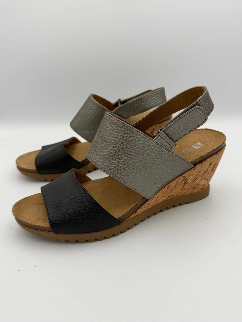 Stone Mountain Teller Wedge Sandals - Size 9 - Like New! Neutral comfort